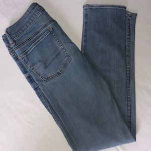 AMERICAN EAGLE JEANS